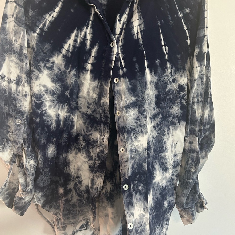 Jane and Delancey Blue Tie-Dye Blouse - Picture 2 of 6
